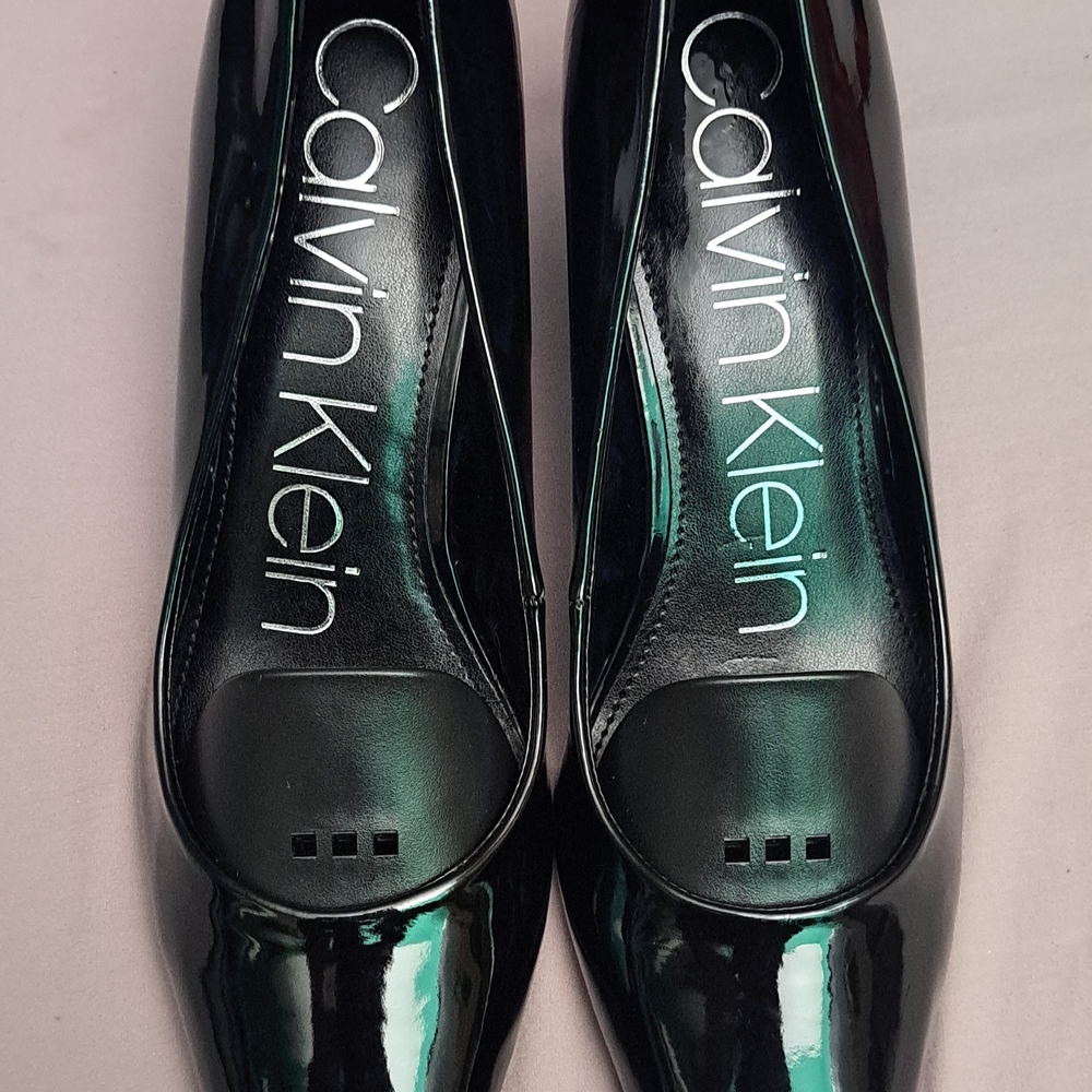 Sold Calvin Klein Square Toe Round Heels - Picture 2 of 4